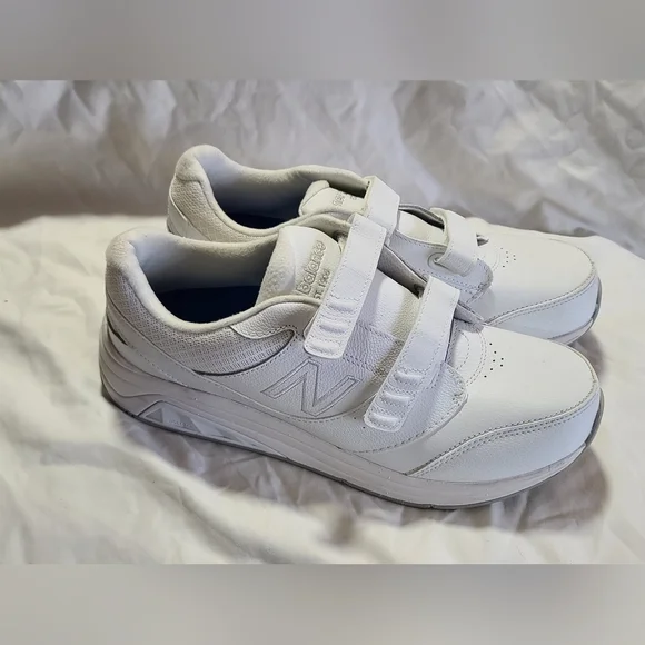 New Balance Orthodontic style shoe 938v3 size 11 - Picture 8 of 12